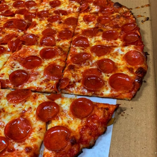 16” Chicago Tavern Pie.